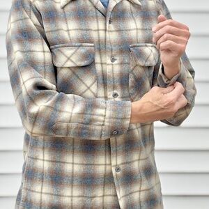 Vintage Pendleton Men's wool shirt 100% Virgin wool size Med.